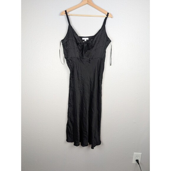 NWT Women SOCIALITE Front Bow Key Hole Satin Midi Dress XL Black Minimalist 157 - Picture 1 of 9